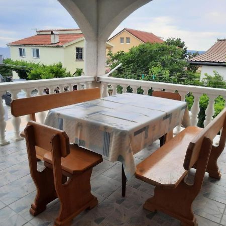 Apartman Car Vir Luaran gambar