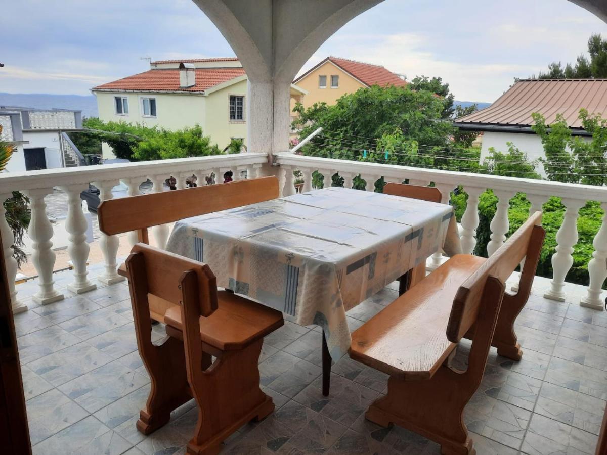 Apartman Car Vir Luaran gambar
