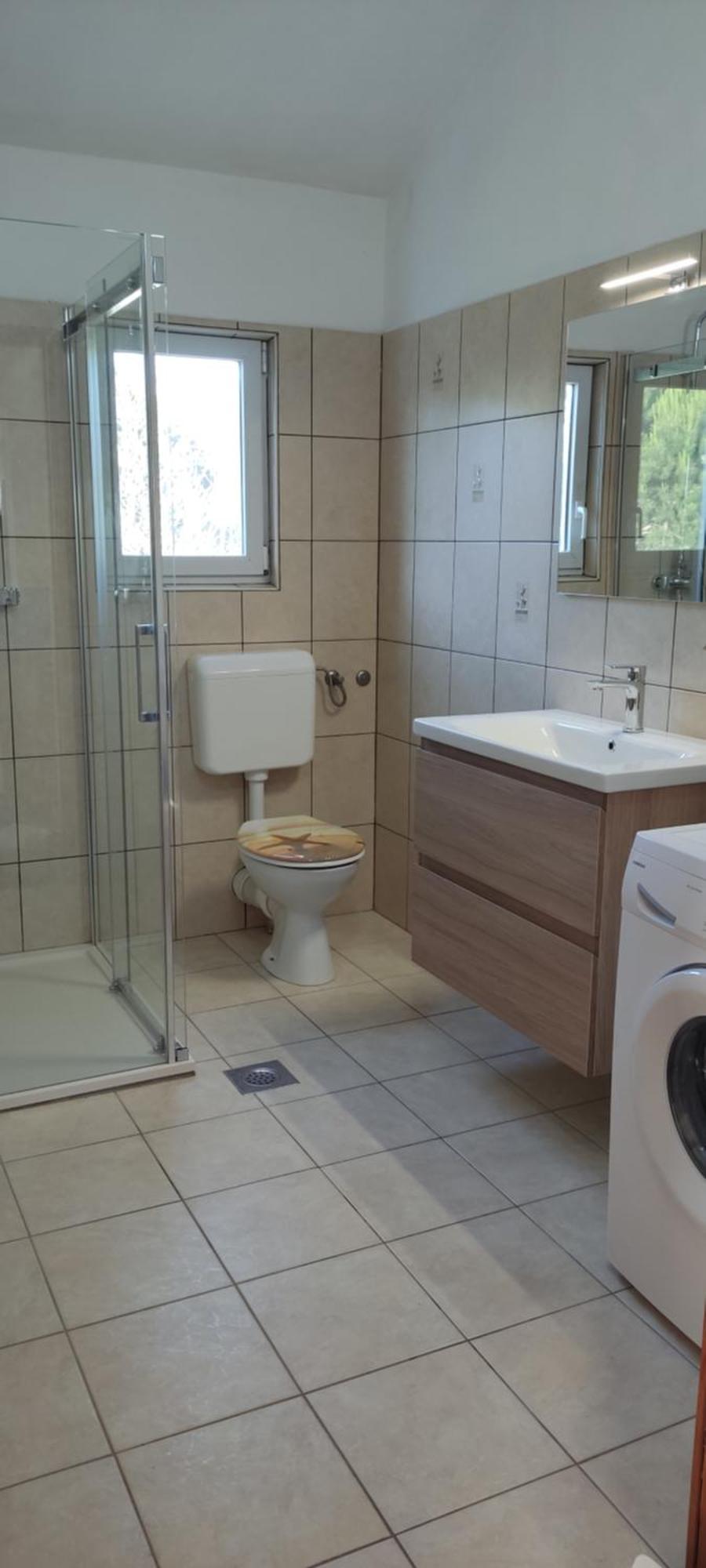 Apartman Car Vir Luaran gambar