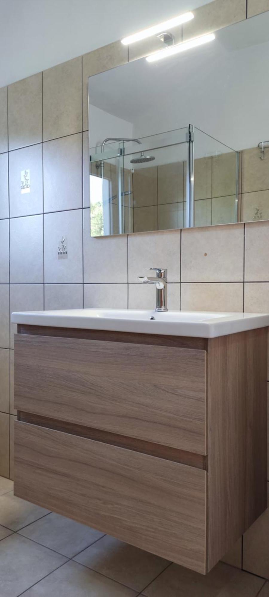 Apartman Car Vir Luaran gambar