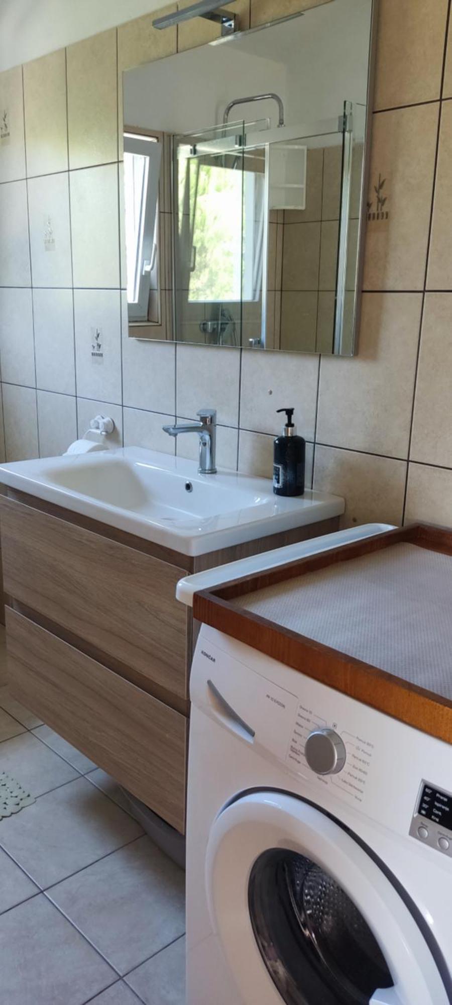 Apartman Car Vir Luaran gambar